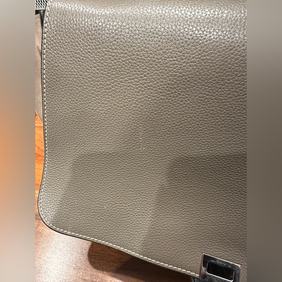 AUTHENTIC CELINE TAUPE GRAY TRAPEZE BAG TOTE Drummed Calfskin Suede Medium - Picture 9 of 14